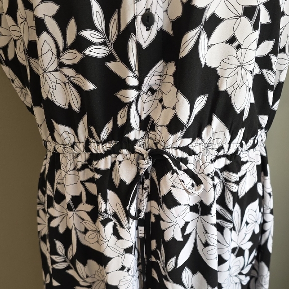 41 Hawthorn Floral Sleeveless Summer Dress Black and White XL - Picture 3 of 8
